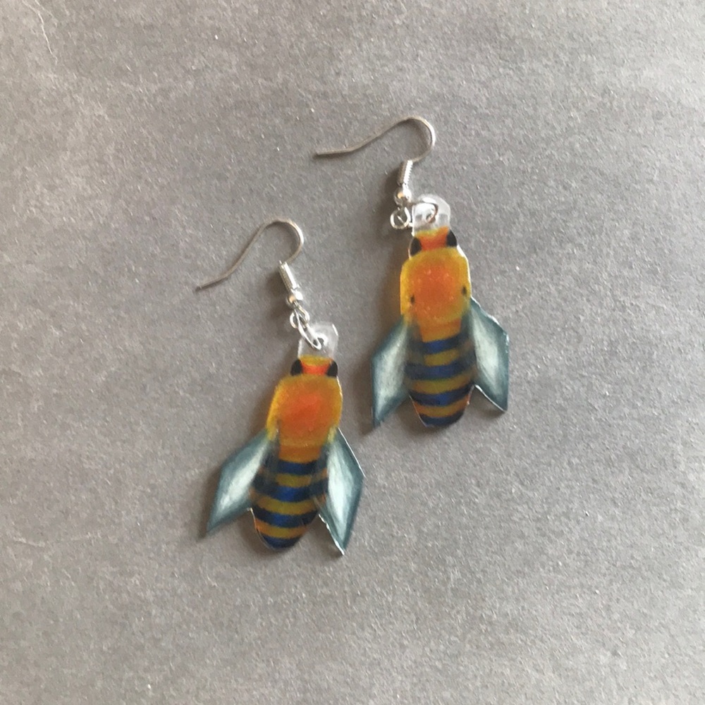 Worker honey bee earrings